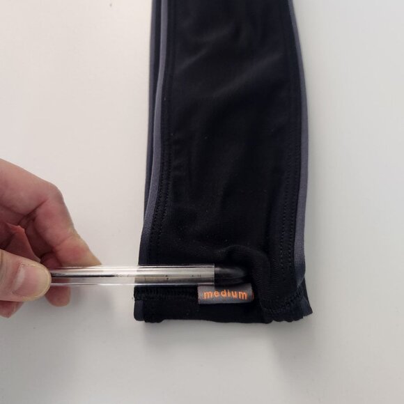 FlipBelt Running Belt - Medium - Picture 4 of 5